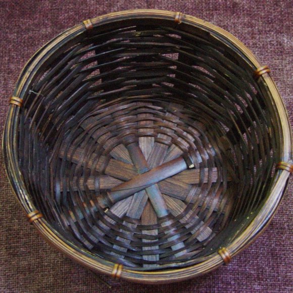 Vintage Wicker Basket - Picture 3 of 4